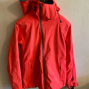 686 women’s ski jacket size small.